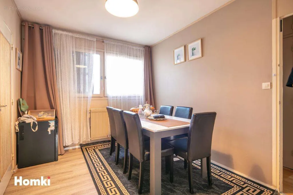 Söögituba - T4 Apartment with Loggia in Grenoble