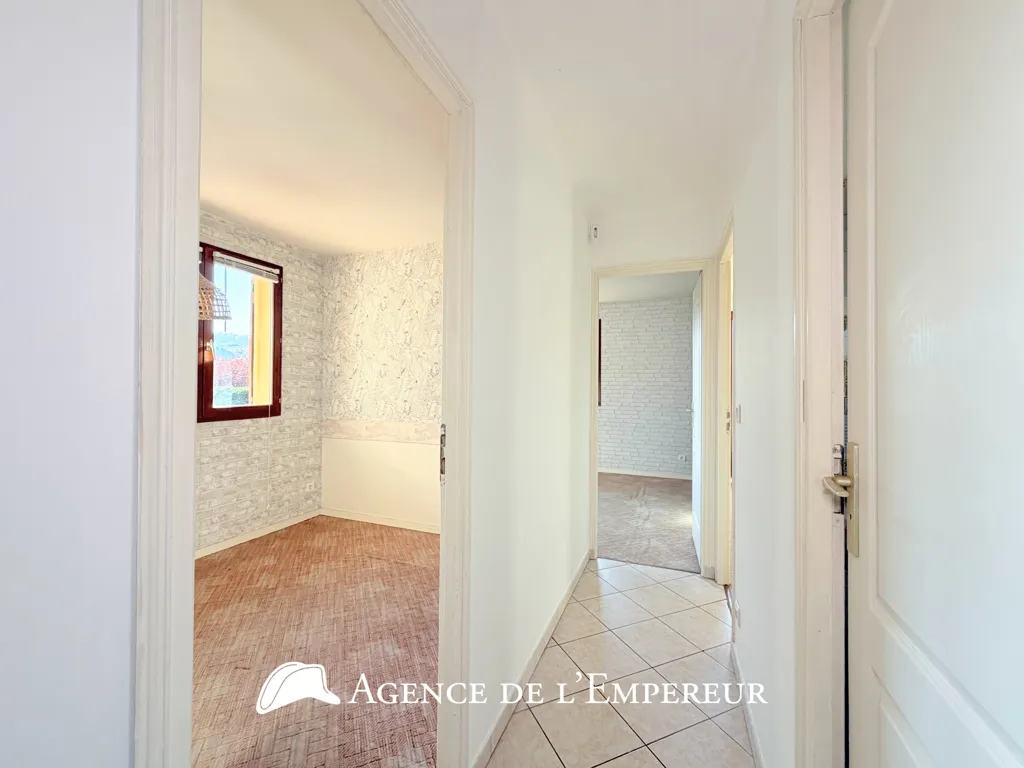 Entrée - Maison 7 Pièces avec Jardin à Rueil Malmaison