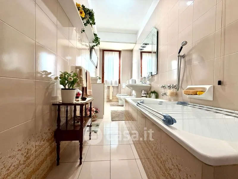 Salles de bain - Five-Bedroom Apartment with Terrace in Florence