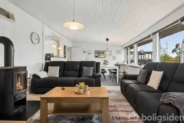 Living Room - Villa with Open Plan Living in Erritsø