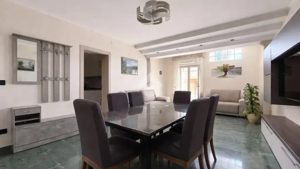Salle à manger - Independent House with Balcony in San Giovanni Rotondo