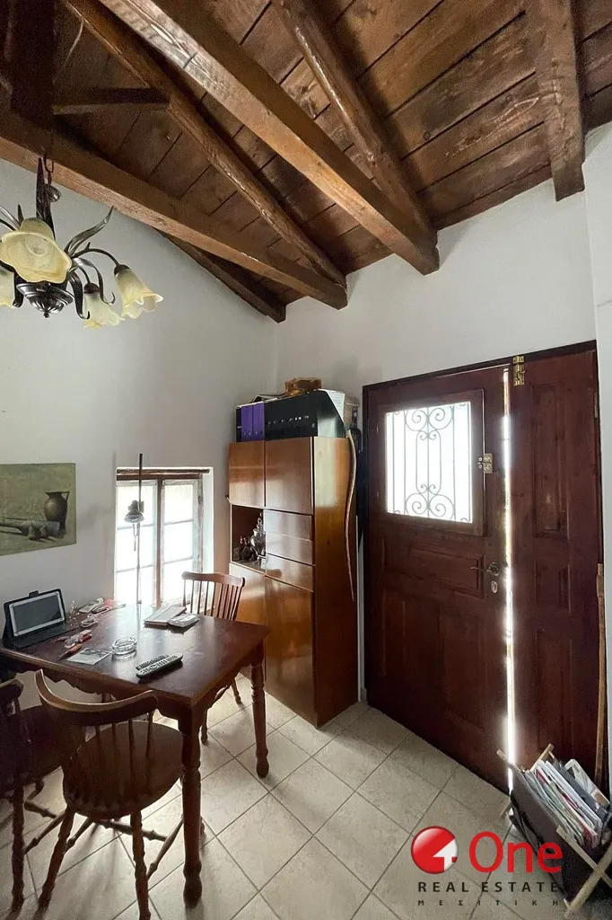 Bureau - Detached House with Garden in Amarynthos, Evia