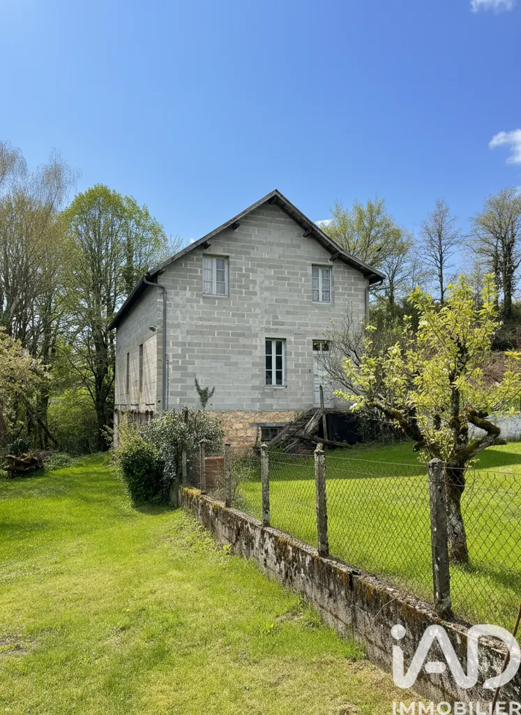 Extérieur - Maison avec Dépendances et Terrain à Ayen