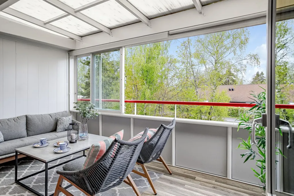 Terrasse - Apartment with Two Balconies in Brf Storklas