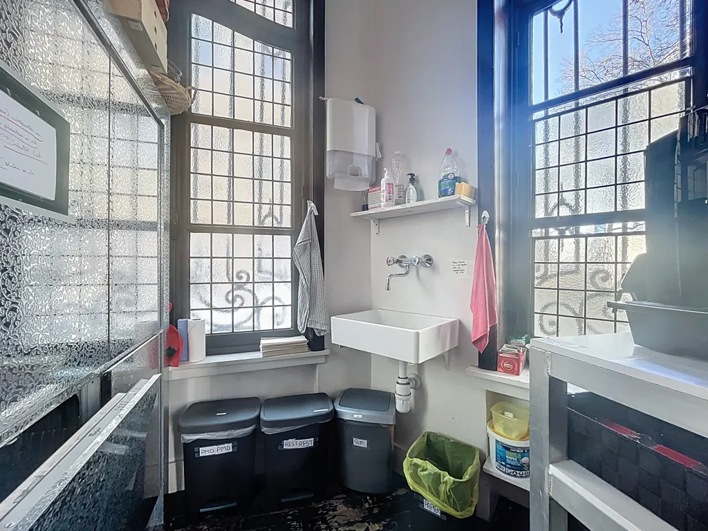 Köök - Office Space with High Ceilings in Brussels