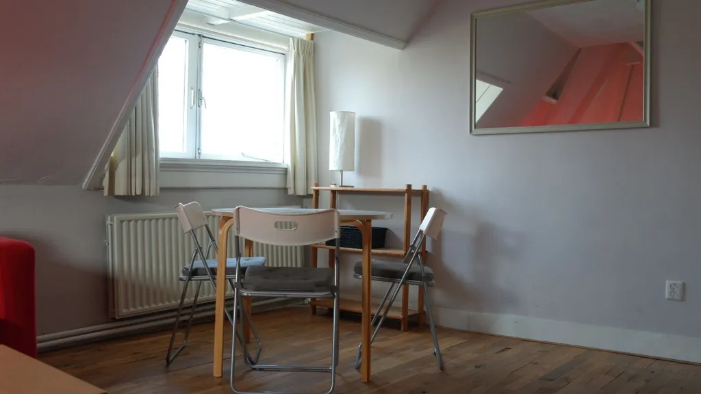 Söögituba - Gemeubileerd Flat with Park Access in Eindhoven