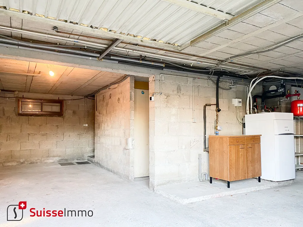 Garage - Maison avec Terrasse à Courcelles-lès-Montbéliard