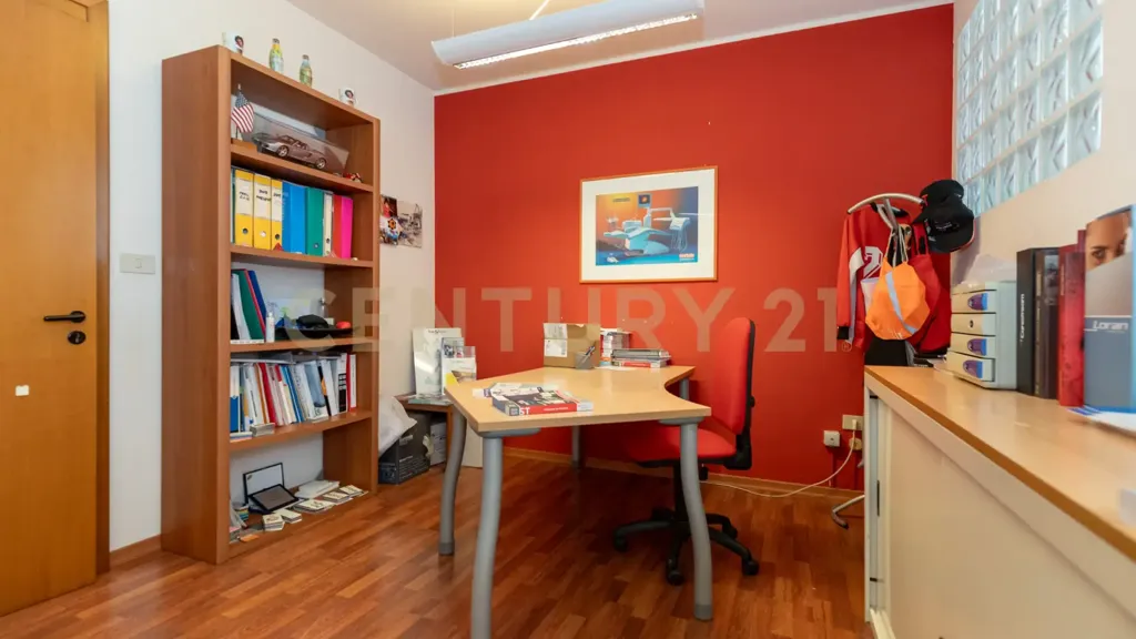 Bureau - Office with Terrace in Tremestieri Etneo