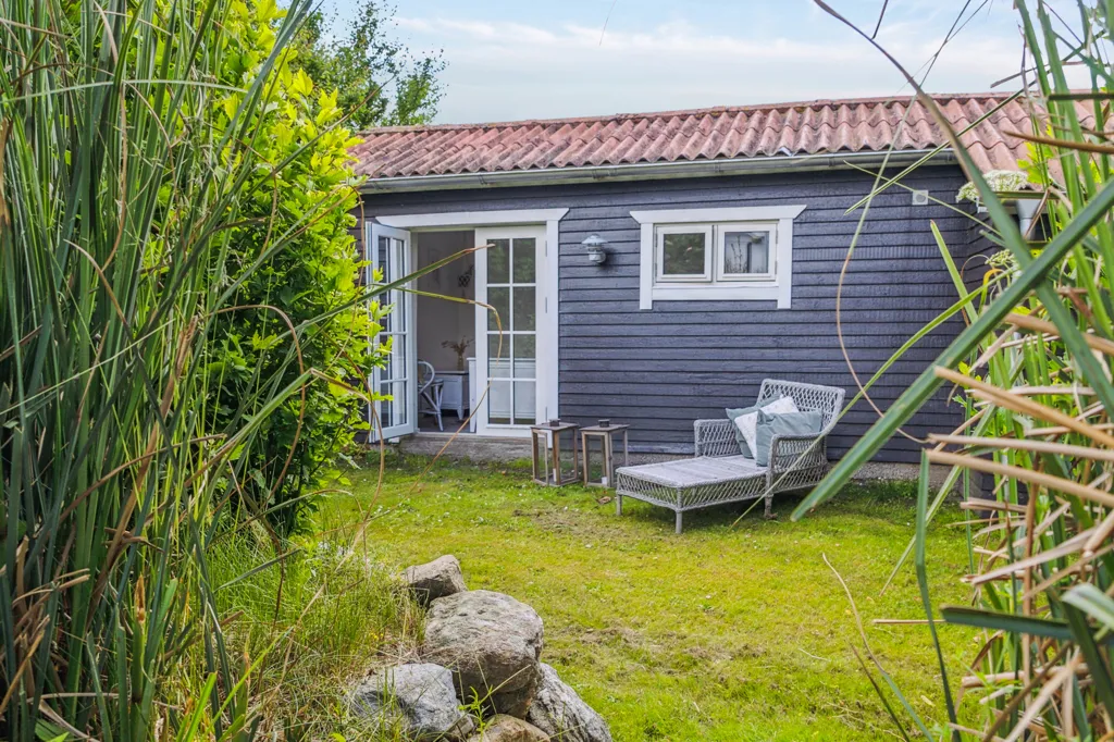 Välivaade - Cottage with Sea View in Nyborg
