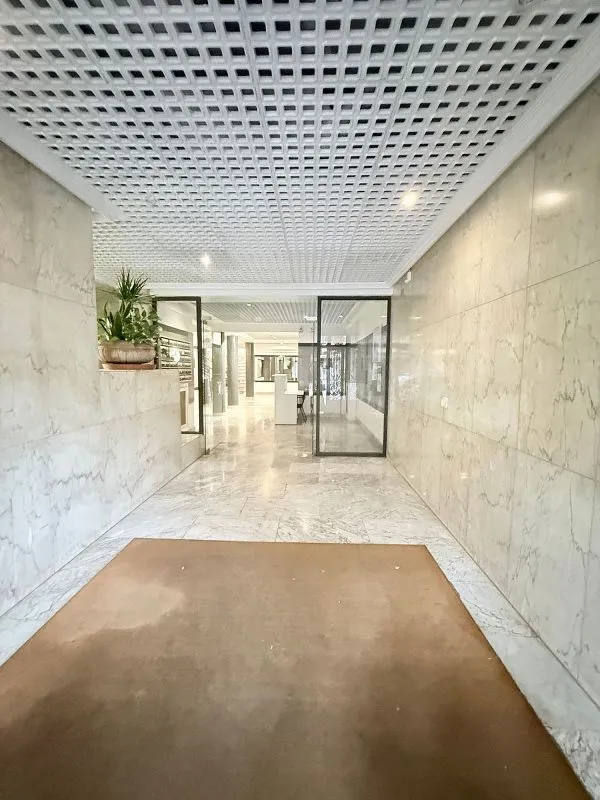 Apartment with Garage in Los Jerónimos, Madrid