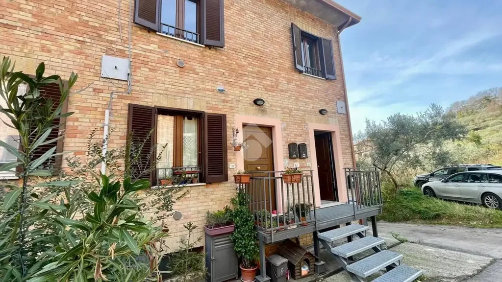 Välivaade - Trilocale with Veranda in Assisi