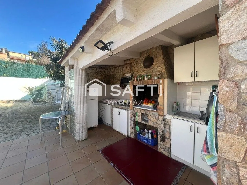 Terrasse - Luxury Villa with Mountain Views in Lloret de Mar