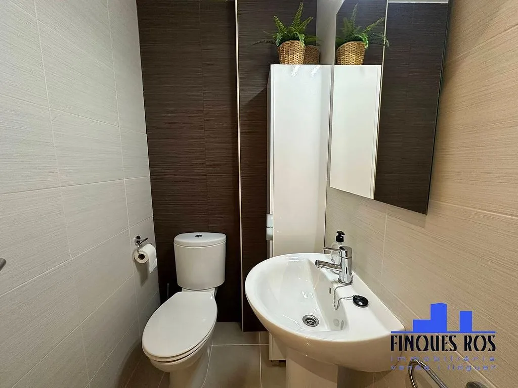 Bathrooms - Apartment with Pool and Sea View in Vinaròs