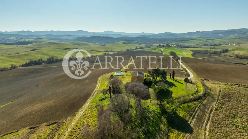 Õhuvaade - Rustic Farmhouse with Pool near Volterra