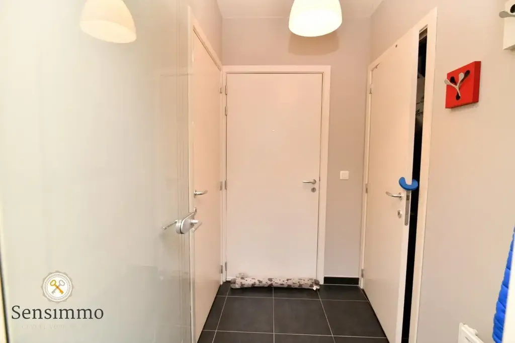 hallway_entrance