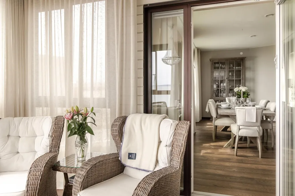 Terrass - Seafront Apartment with Balcony in Bacchus