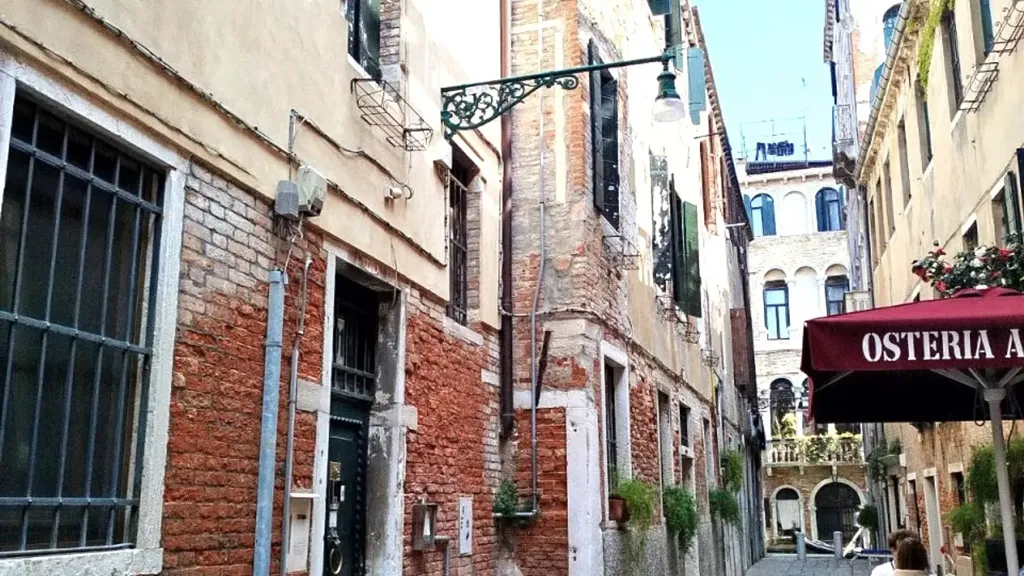 Giardino - Attico with Water Access in Venice