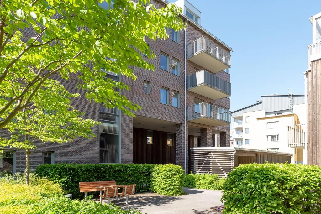 Jardin - Modern Flat with Large Balcony in Södra Ladugårdsängen