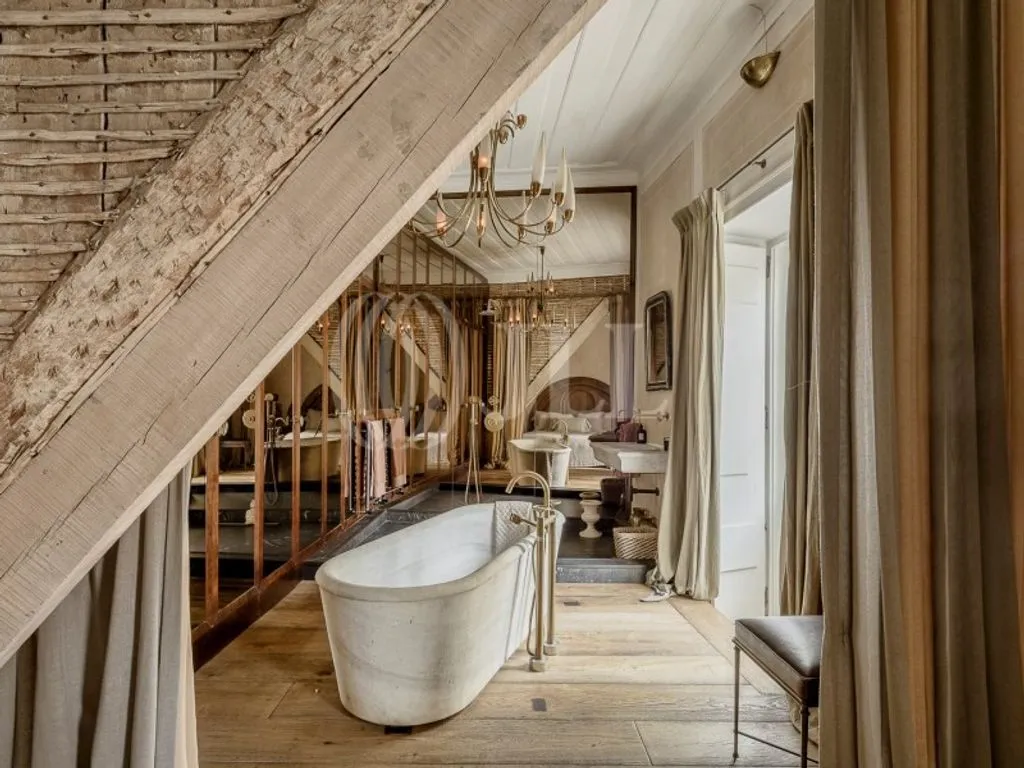 Salles de bain - Luxury Duplex with River View in Alfama, Lisbon