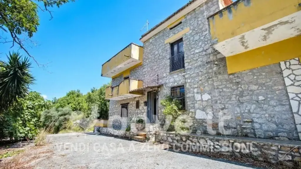 Esterno - Rustic Property with Garden in Amaseno