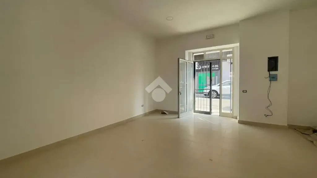 Toad - Commercial Unit with Recent Renovation in Benevento