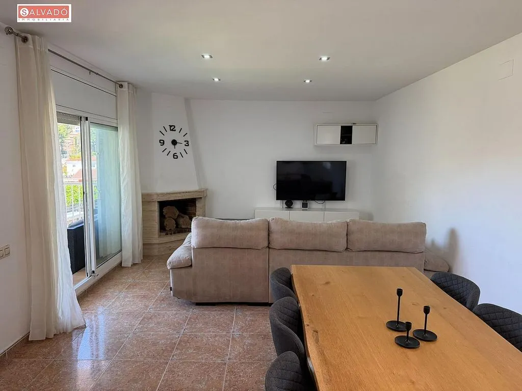 Söögituba - Chalet with Pool and Sea View in Calafell