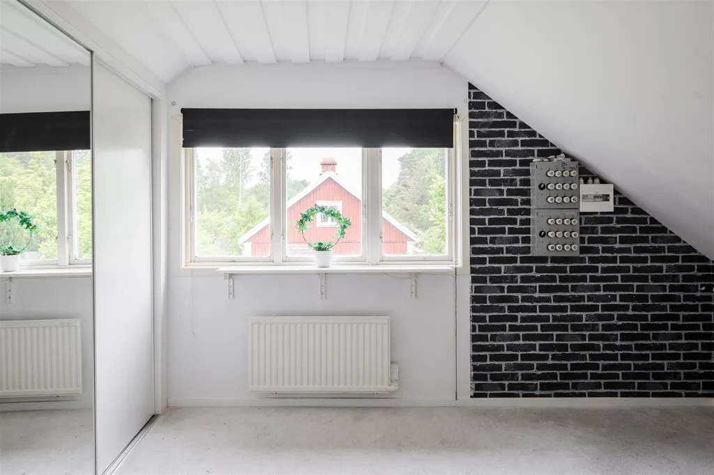 Magamistoad - Charming Property with Development Potential near Kinnekulle