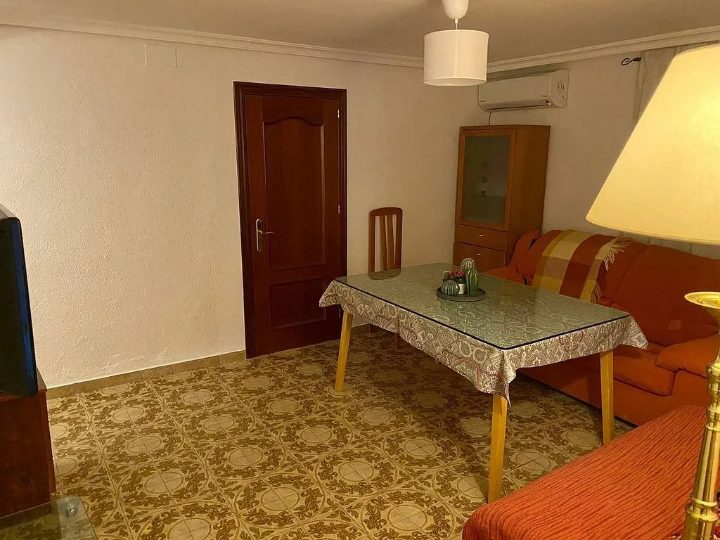 Salle à manger - Furnished Flat with Air Conditioning in El Plantinar
