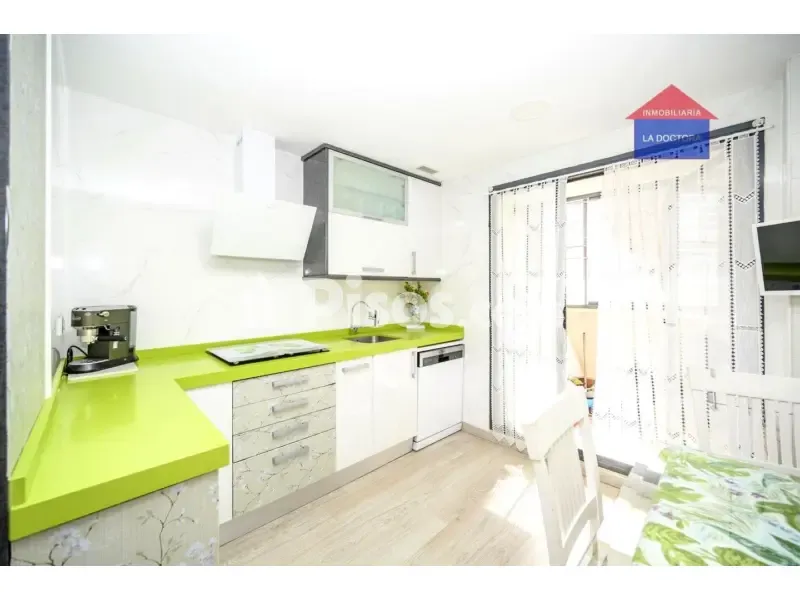 Cuisine - Spacious Apartment with Terrace in Navalcarnero