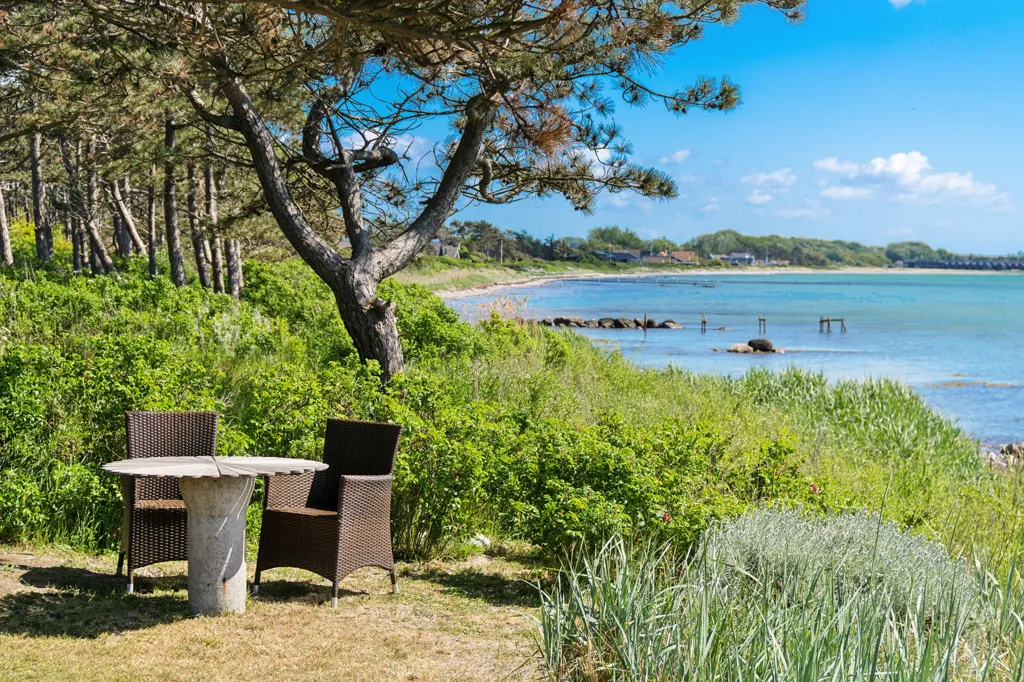 Aed - Architect-Designed Summerhouse with Storebælt View