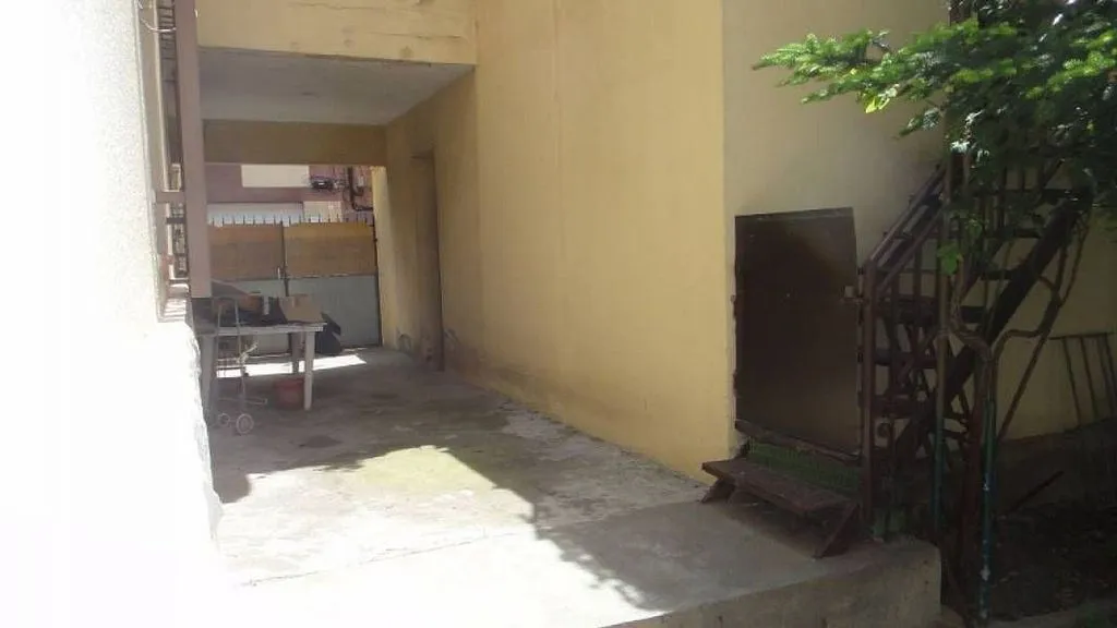 Jardin - Luxury House with Terrace in Cornellà de Llobregat