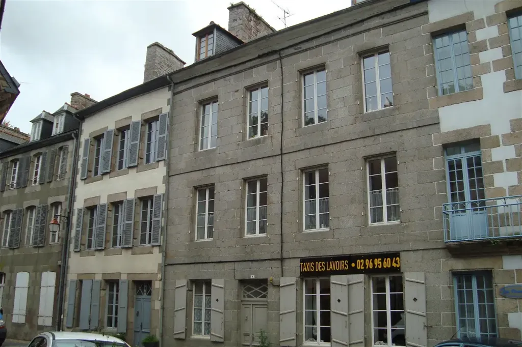 Välivaade - 3-Bedroom Apartment in Pontrieux
