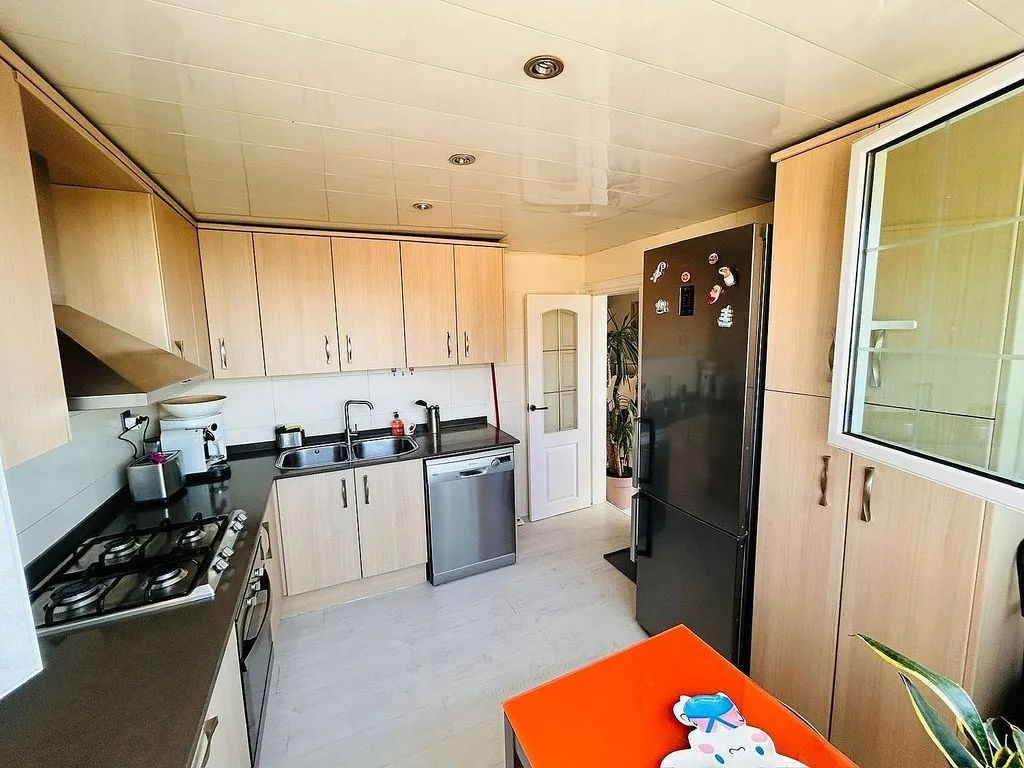 Cuisine - Modernised Attic with Terrace in Pubilla Cases