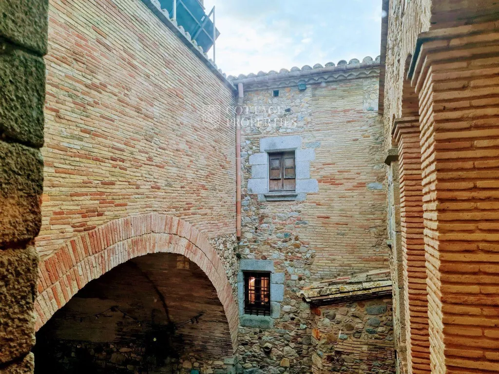 Giardino - Rustic Estate with Masia in Llagostera