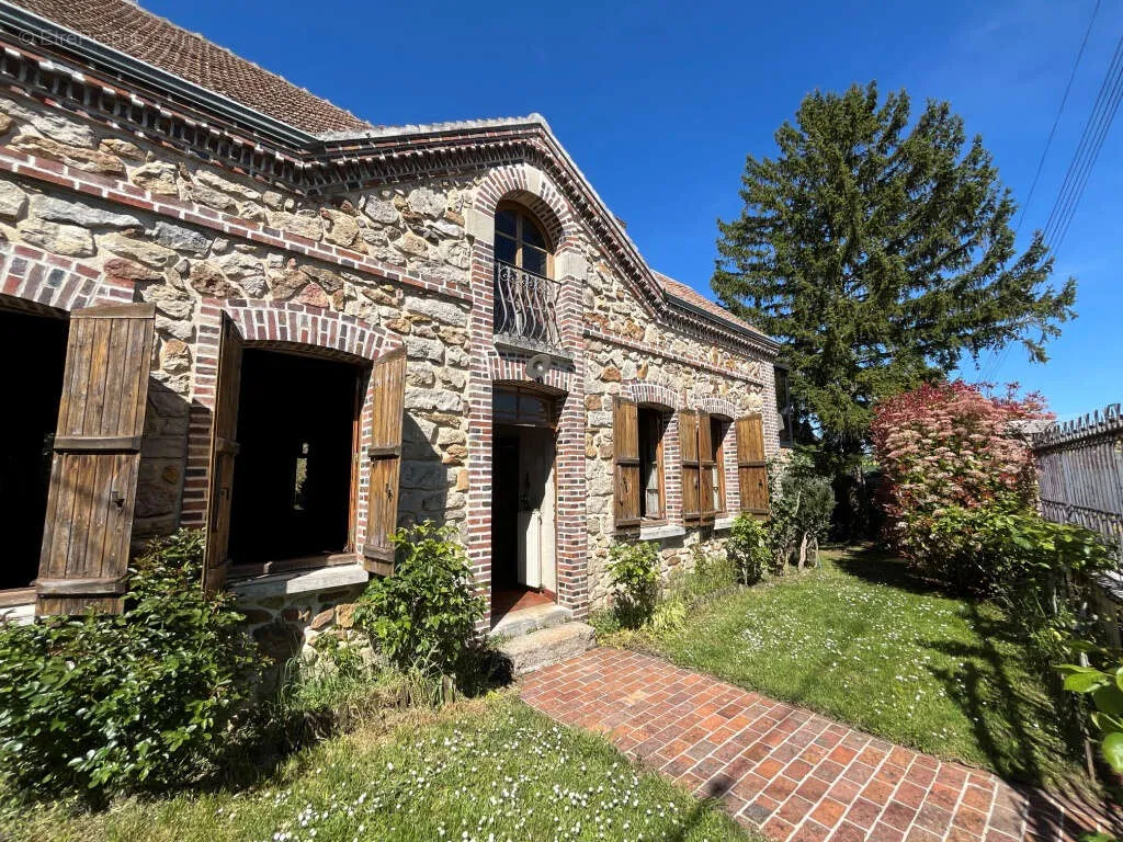 Välivaade - Charming Two-Home Property with Garden in Sens