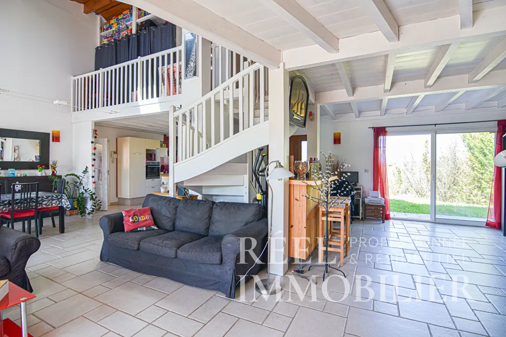 Séjour - Maison Contemporaine avec Piscine sur les Hauteurs d'Auch