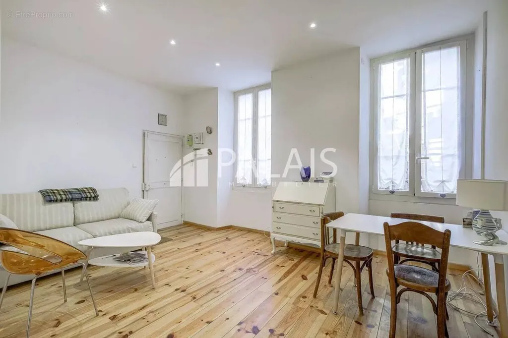 Séjour - Appartement d'Angle Lumineux près du Cours Saleya
