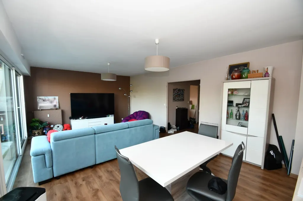 Elutuba - Type F3 Flat with Exceptional View in Prestigious Building