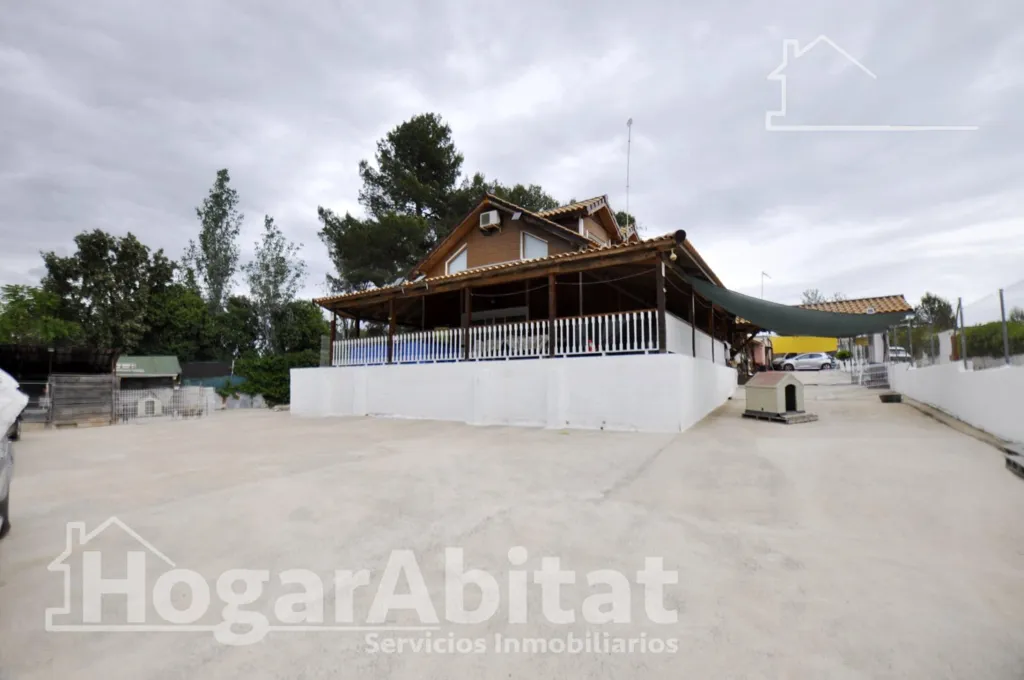 Extérieur - Semi-New Chalet with Terrace in Monserrat