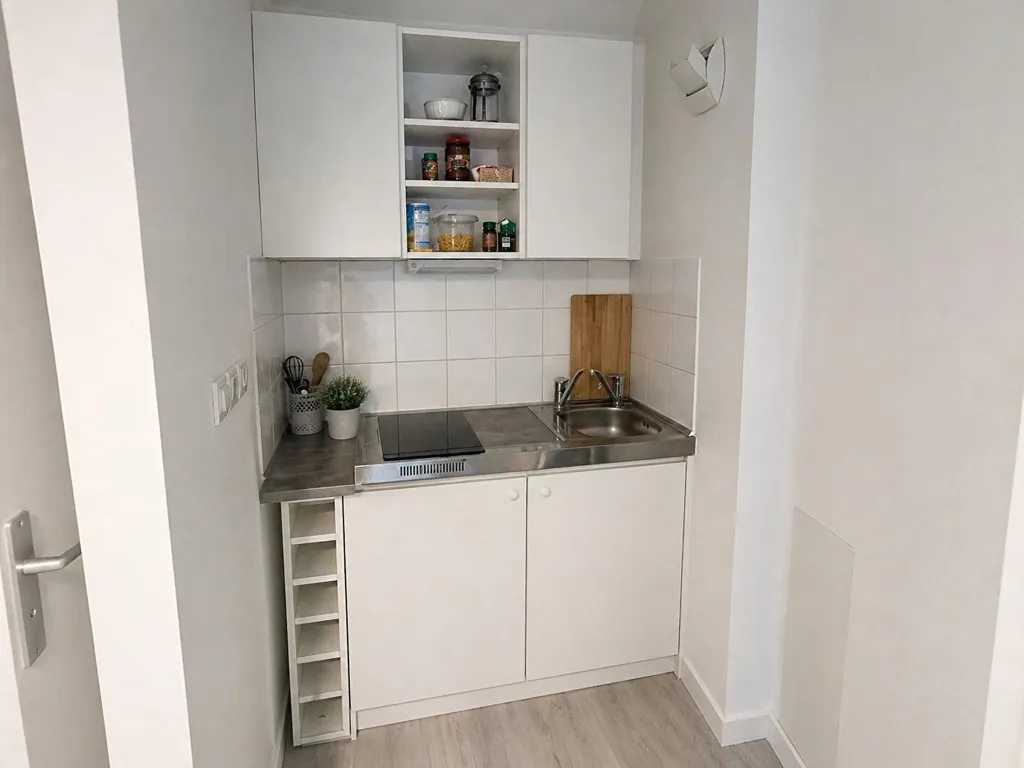 Kitchen - Meubled Flat with Courtyard in Nantes