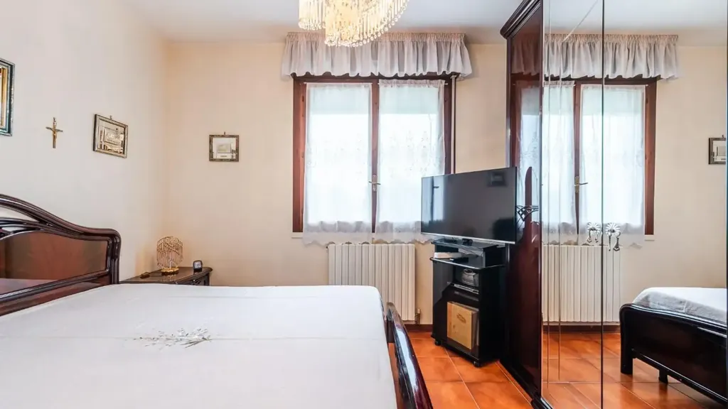 Chambres - Triplex with Balcony in Pieve Modolena