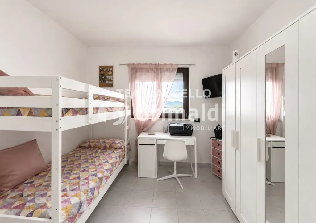Magamistoad - Apartment with South-West Terrace in Battipaglia