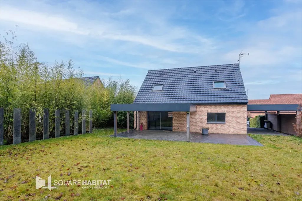 8-room house in Artres