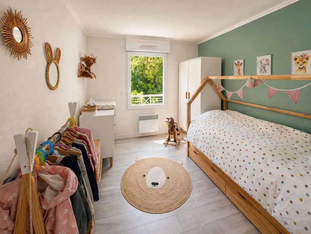 Chambres - Appartement avec Terrasse et Vue Château à Cagnes-Sur-Mer
