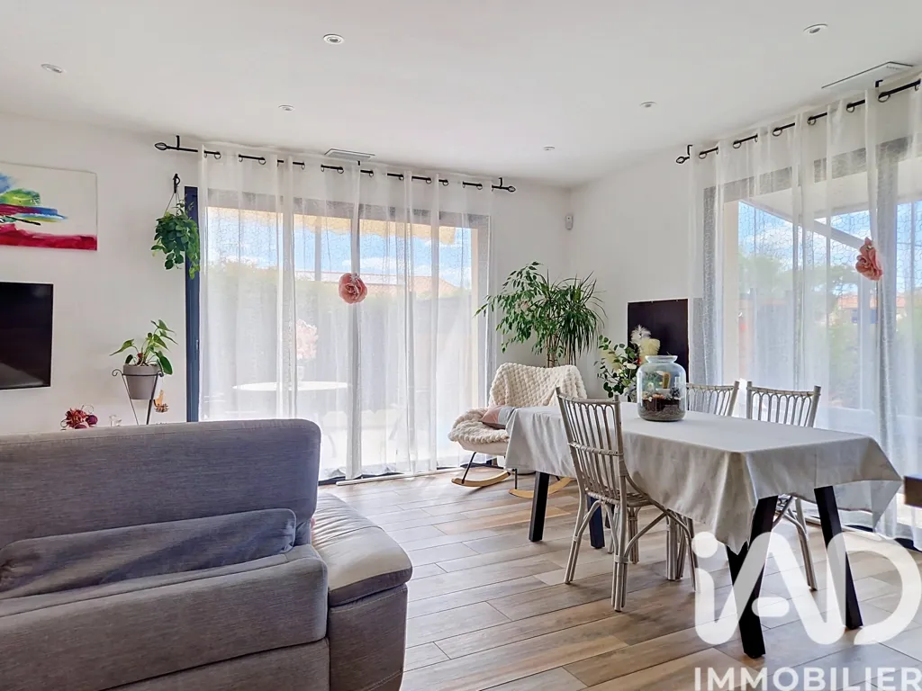 Sala da pranzo - Modern House with Jacuzzi Garden in Roujan