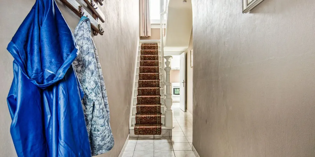 Toad - Renovation-Ready House with Central Location in Kessel