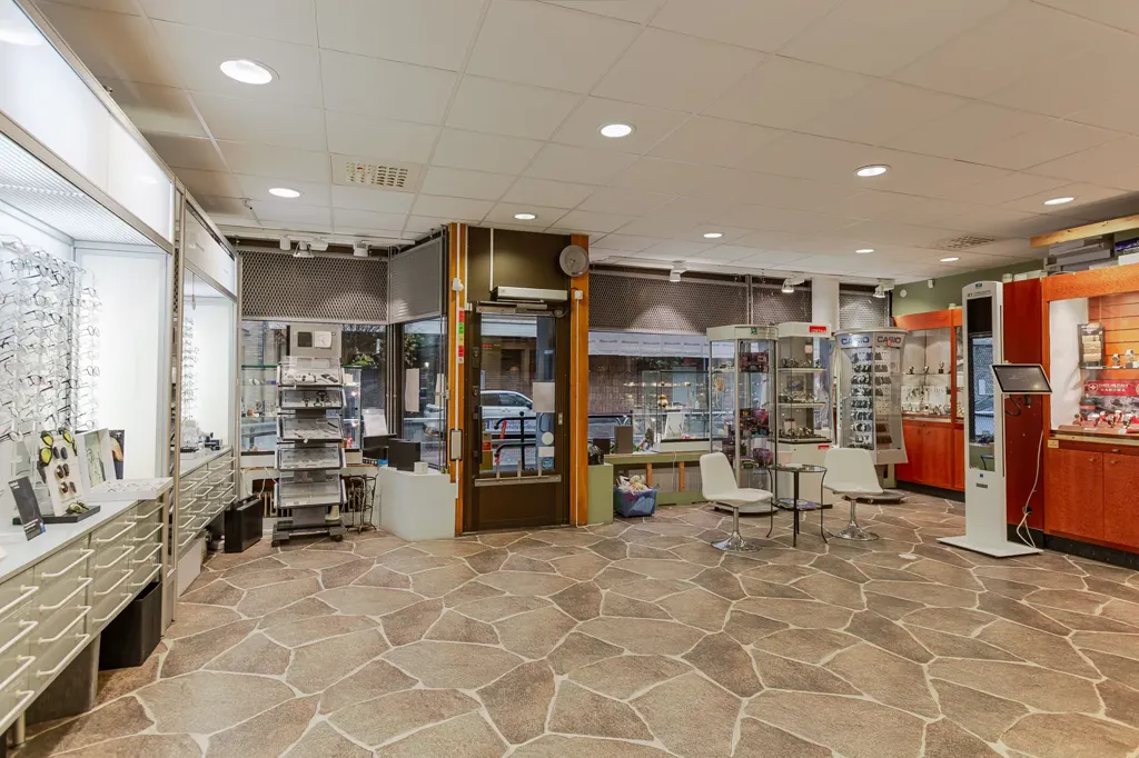 Pièces - Business Premises with Central Location in Jönköping