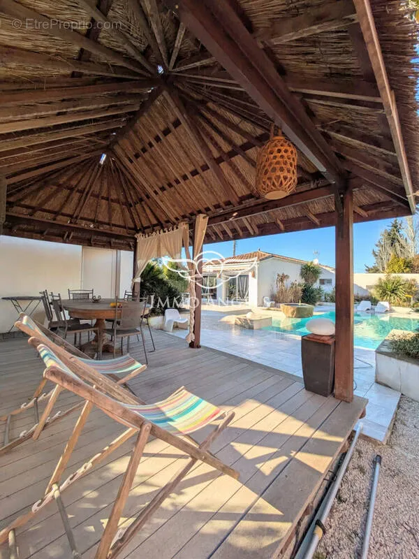 Terrasse - Villa avec Piscine et Jardin à Béziers