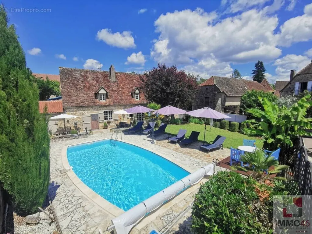 Piscine - Maison avec Piscine et Jardin à Alvignac