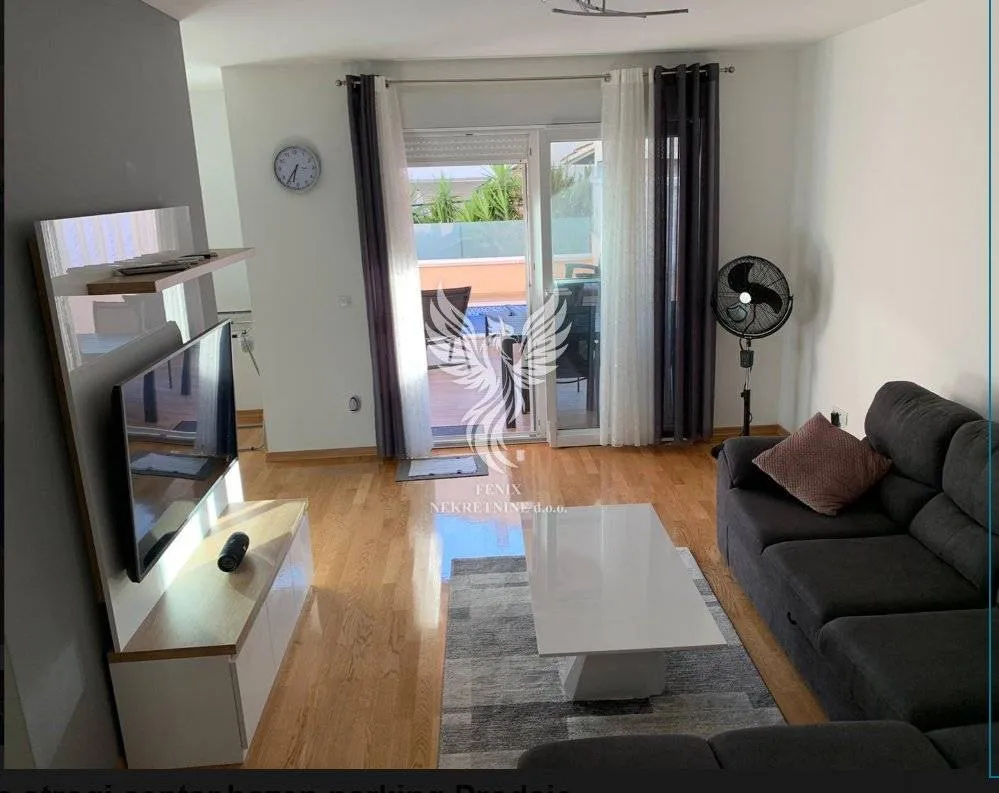 Elutuba - Apartment with Private Garden in Makarska Centre